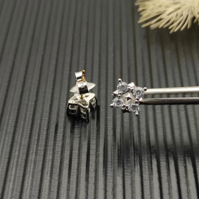 David Yurman 8mm Sterling Silver Pavé White Diamond Pyramid Stud Earrings