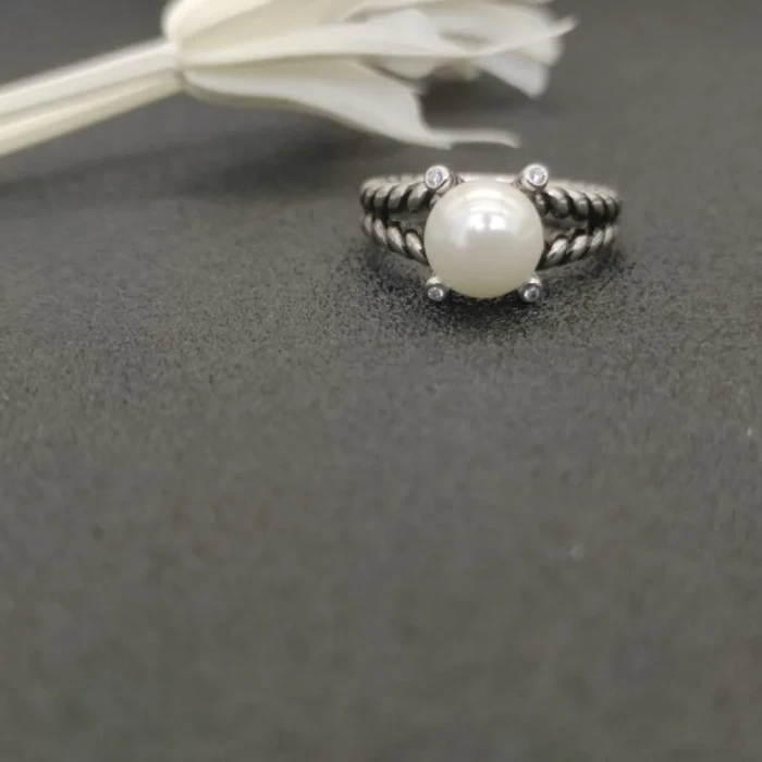 David Yurman Four-Prong Pearl Ring