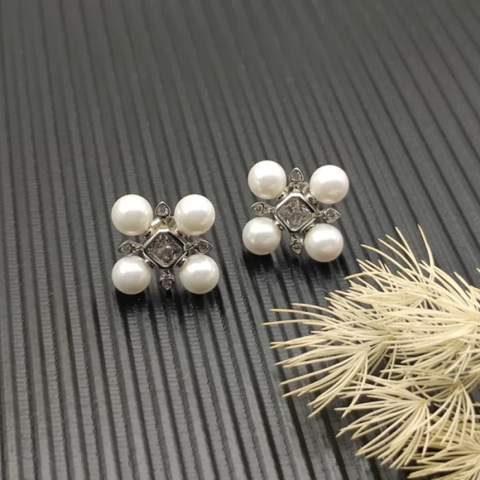 David Yurman 16.5mm Sterling Silver Pyramid Pearl Stud Earrings
