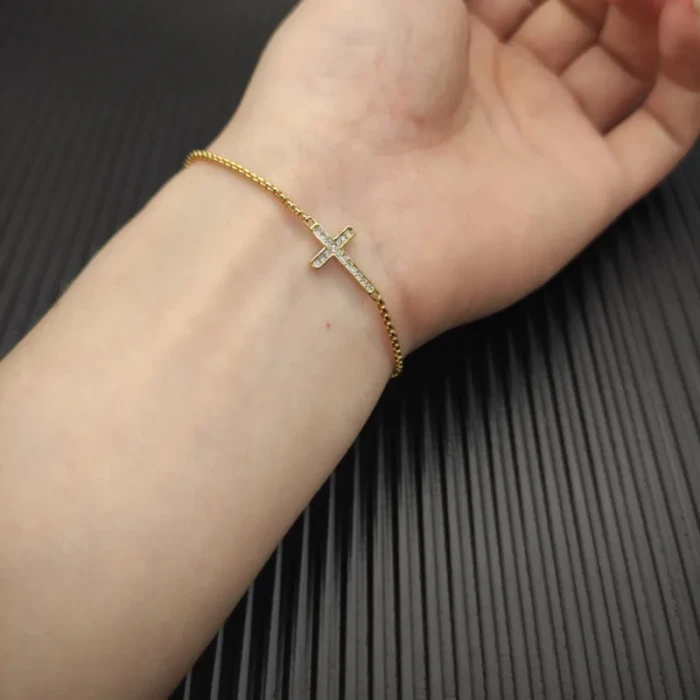 David Yurman Gold 15×10mm Cross Bracelet