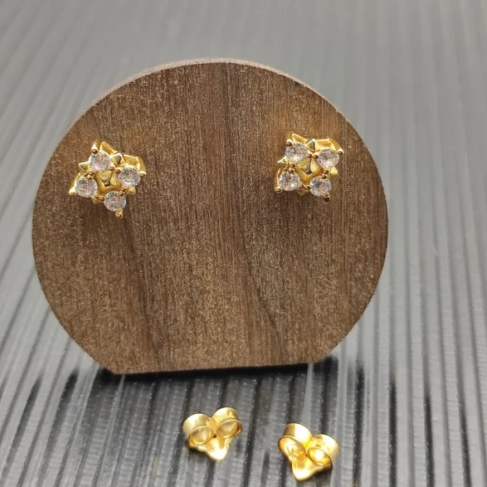 David Yurman 8mm Gold Pavé White Diamond Pyramid Stud Earrings