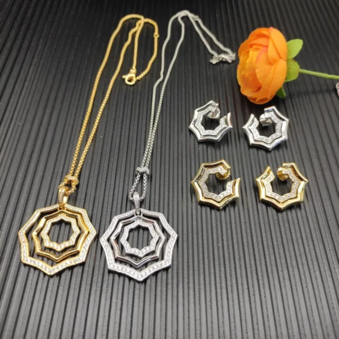 David Yurman Gold 27×8.5mm Serrated Stacked Earrings