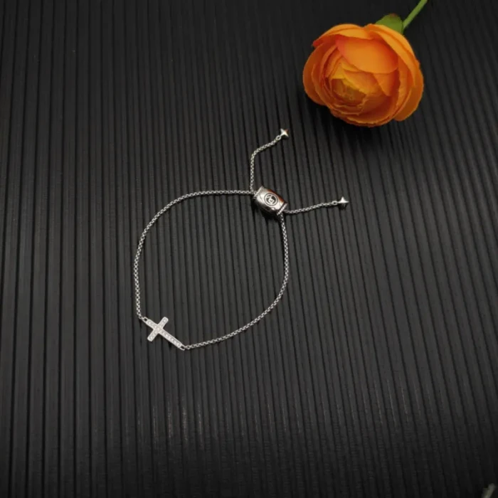 David Yurman Sterling Silver 15×10mm Cross Bracelet