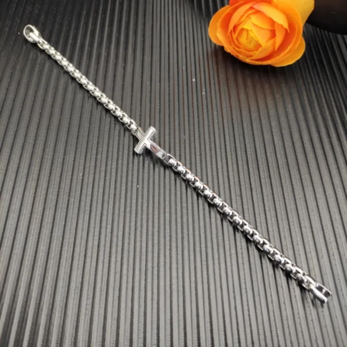 David Yurman 5mm Box Chain Cross Bracelet