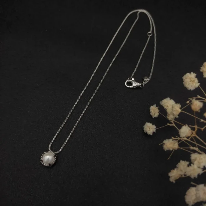 David Yurman 8mm Pearl Four-Prong Necklace 1.5mm Chain