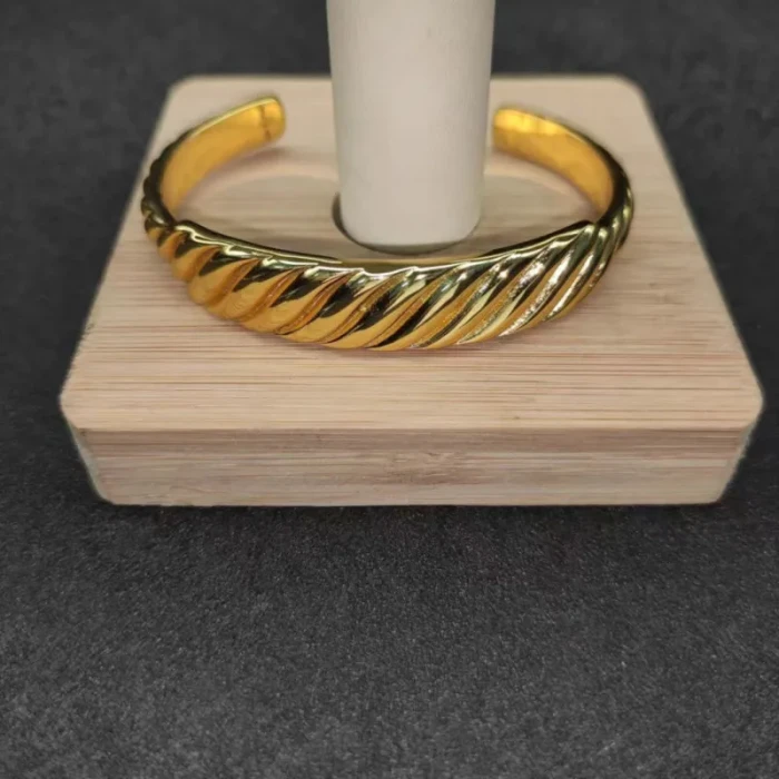 David Yurman 12.9mm Gold Wave Cuff Bracelet
